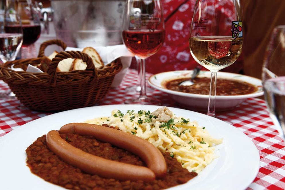Stuttgarter Weindorf - Linsen und Spätzle