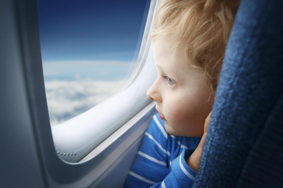 Flugzeug+Himmel+Fenster+Mensch+Kind