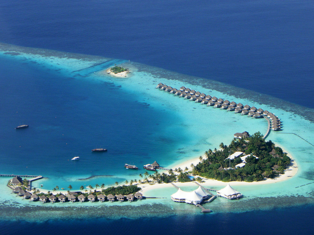 safari island resort atoll