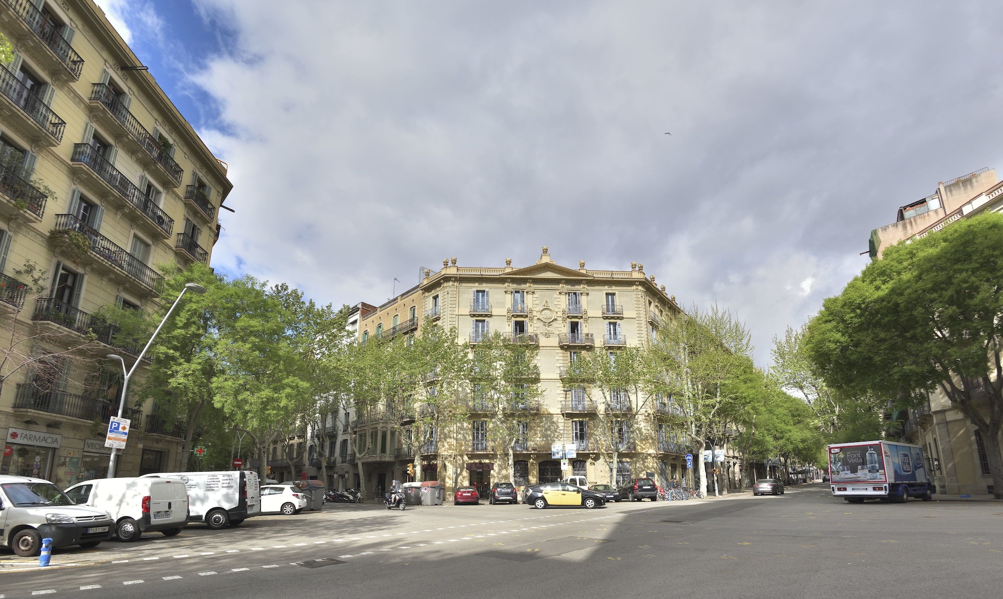 Girona (Barcelona, Spanien) ️ inkl. Flug buchen