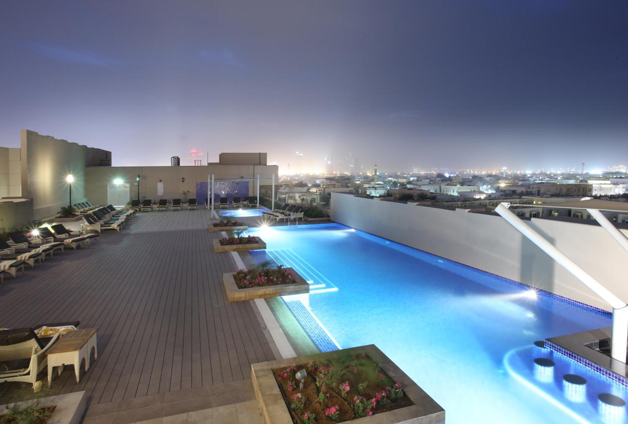 Metropolitan Hotel Dubai Dubai Vereinigte Arabische Emirate inkl. Flug buchen